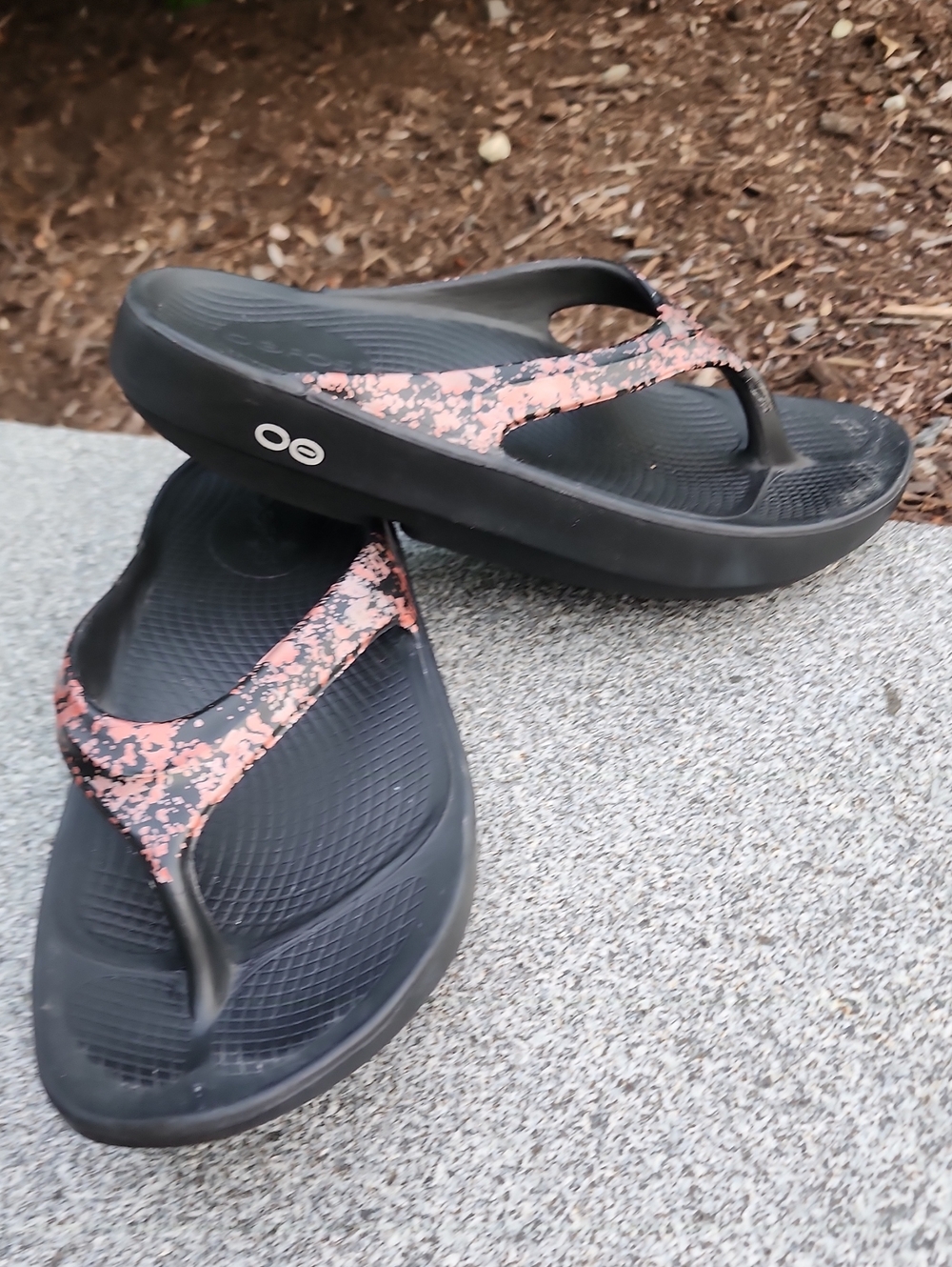 Oofos Oolala Black Flip Flop Comfort Sandals Bellini Splash sz 7